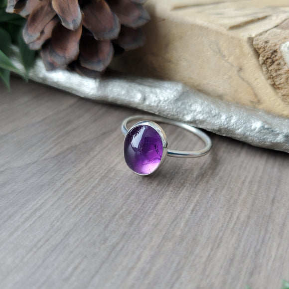 Amethyst Ring, Smooth Oval, 10x12mm